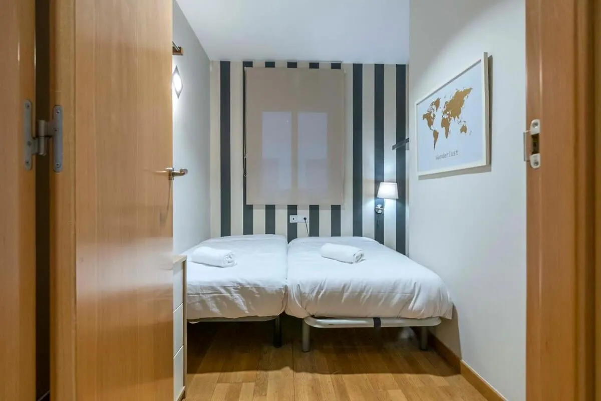 Apartamento 2 Bedroom With Balcony In Eixample 4-2 Barcelona