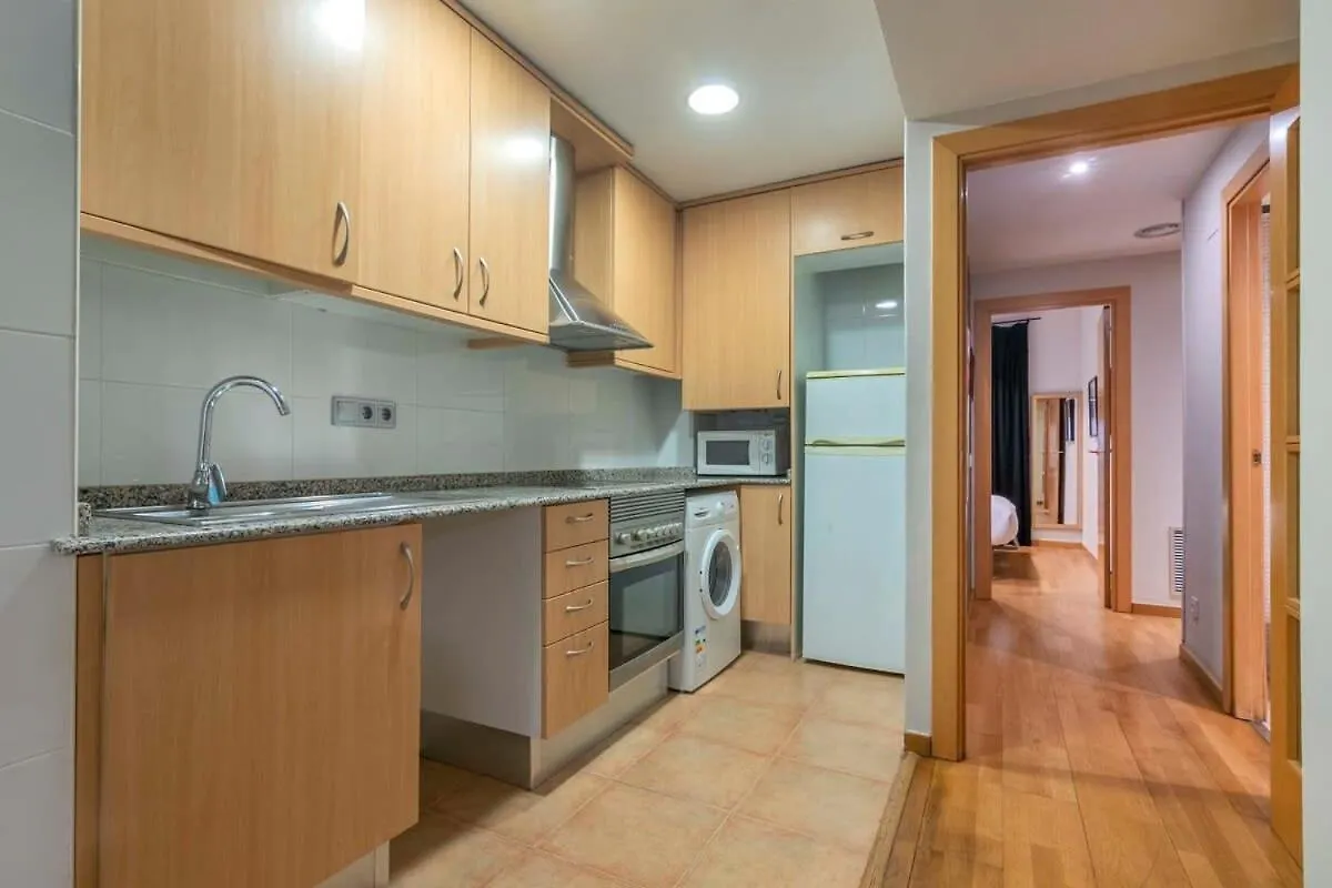 2 Bedroom With Balcony In Eixample 4-2 Barcelona 0*,  España