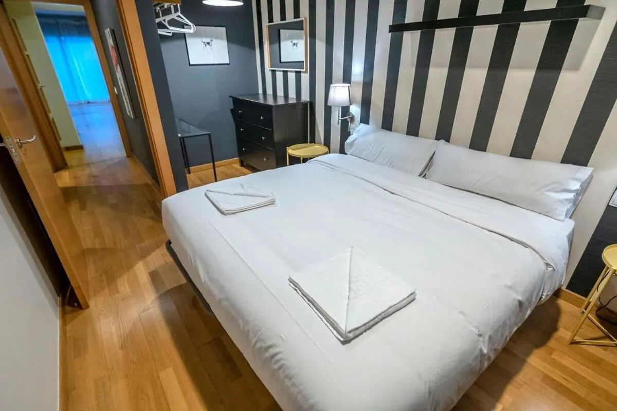 2 Bedroom With Balcony In Eixample 4-2 Barcelona España