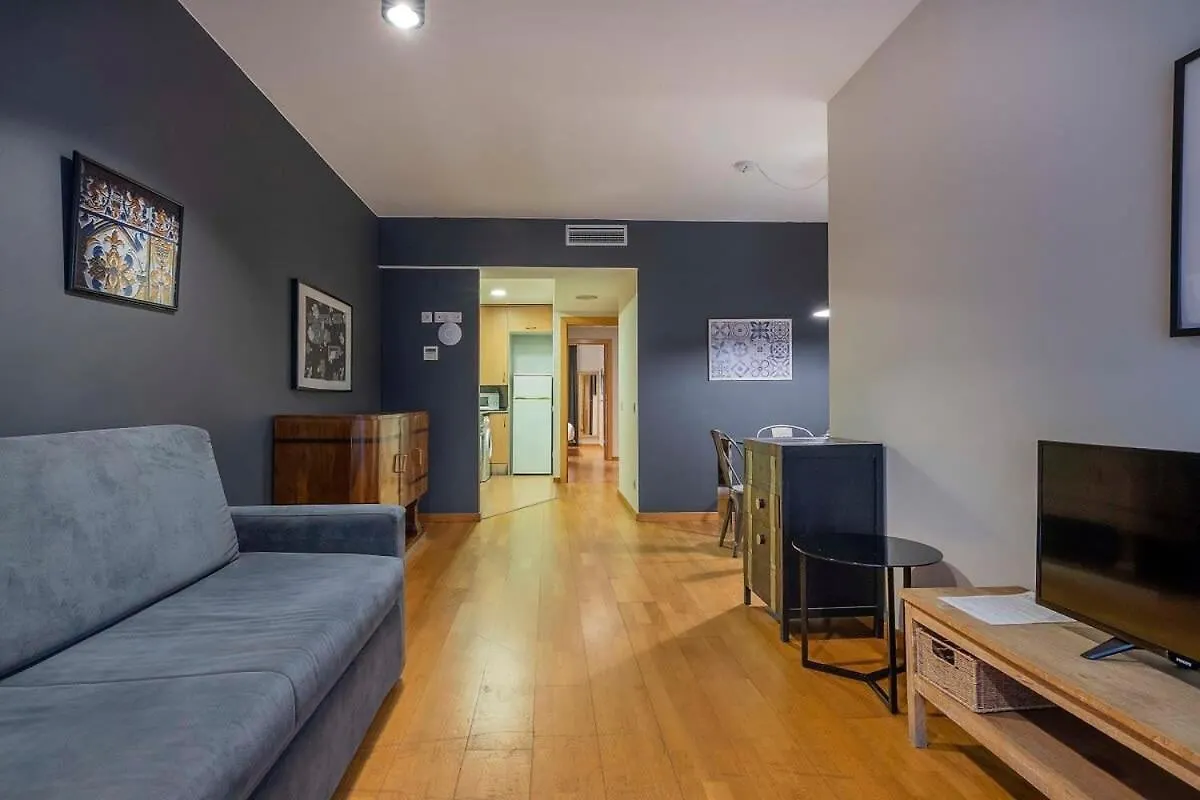 2 Bedroom With Balcony In Eixample 4-2 Barselona Daire